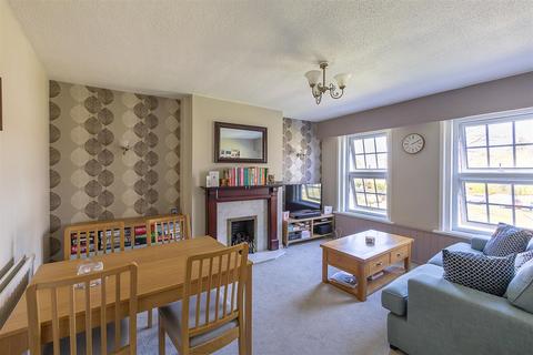 2 bedroom flat for sale, Newlands Avenue, Melton Park, Newcastle upon Tyne