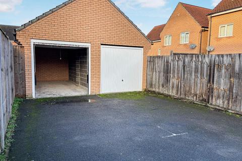 3 bedroom semi-detached house for sale, Teasel Close, Red Lodge IP28