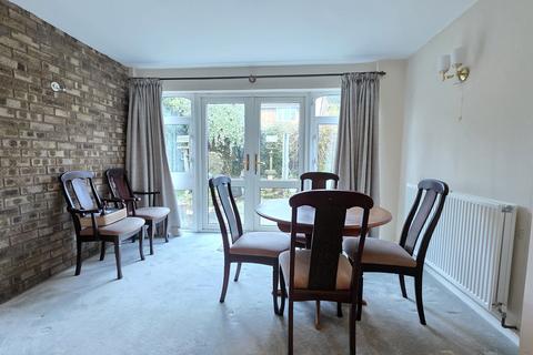 2 bedroom bungalow for sale, Elmbank, Southam, CV47