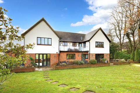 5 bedroom detached house for sale, Disraeli Park, Beaconsfield, Buckinghamshire, HP9