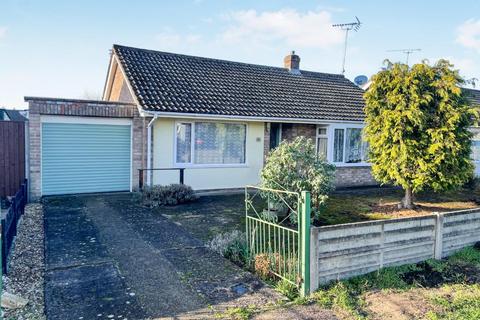 2 bedroom detached bungalow for sale - St. Stephens Crescent, Brandon IP27
