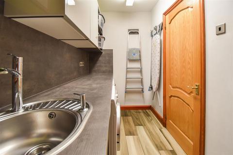 undefined, First Avenue, Hook End, Brentwood