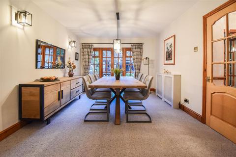 4 bedroom detached house for sale, First Avenue, Hook End, Brentwood