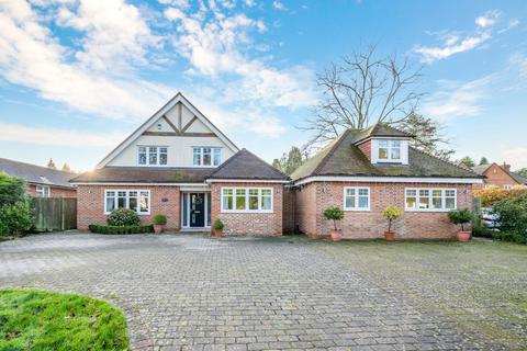6 bedroom detached house for sale - Wonford Close, Tadworth KT20
