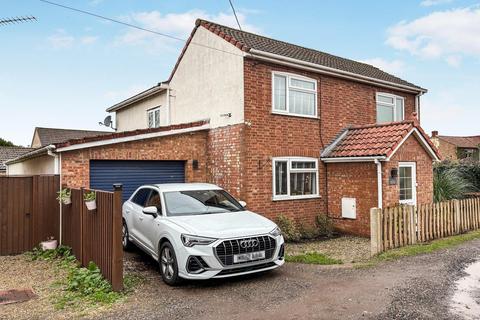 4 bedroom detached house for sale, Wings Road Close, Brandon IP27