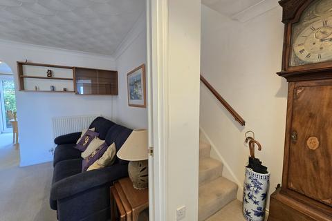 undefined, Llys Gwent, Barry