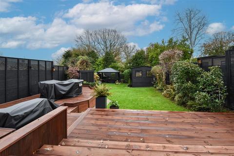 3 bedroom semi-detached house for sale, Spring Pond Meadow, Hook End, Brentwood