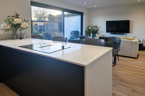 3 bedroom semi-detached house for sale, Spring Pond Meadow, Hook End, Brentwood