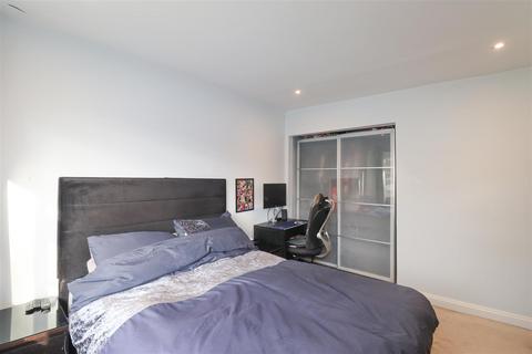 3 bedroom terraced house for sale, Rydal Close, Farnborough GU14