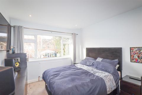 3 bedroom terraced house for sale, Rydal Close, Farnborough GU14