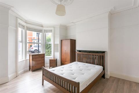 2 bedroom flat for sale, Fairfield Road, Jesmond, Newcastle upon Tyne