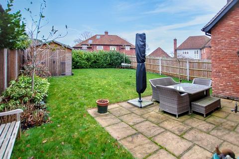 3 bedroom semi-detached house for sale, Hawthornden Grove, Yalding, Maidstone