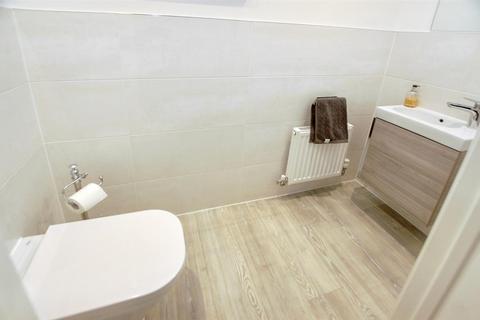3 bedroom semi-detached house for sale, Hawthornden Grove, Yalding, Maidstone