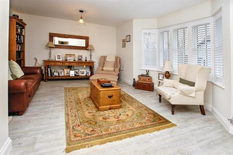 3 bedroom semi-detached house for sale, Hawthornden Grove, Yalding, Maidstone