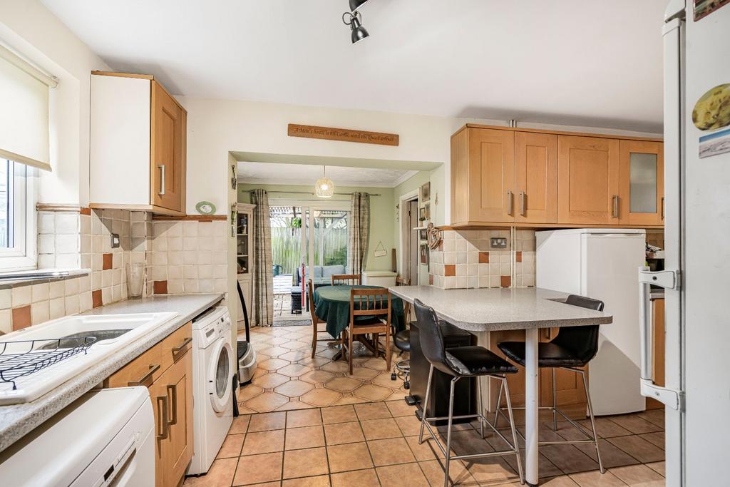 Kitchen/Dining
