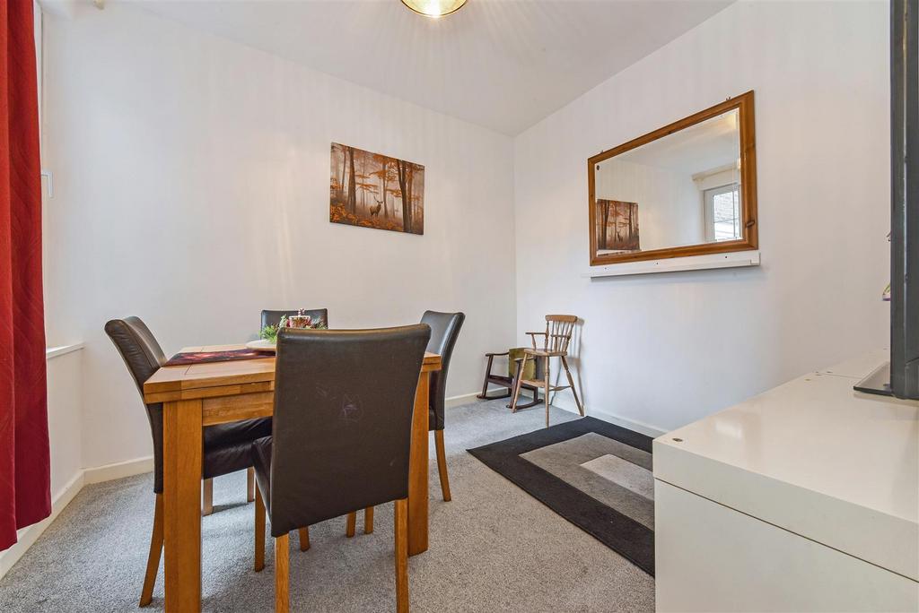 Dining Room Side.jpg