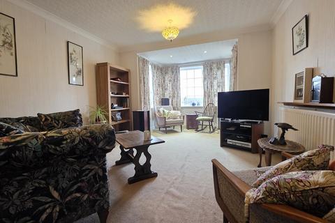 4 bedroom detached house for sale, Paddock Close, Napton, CV47