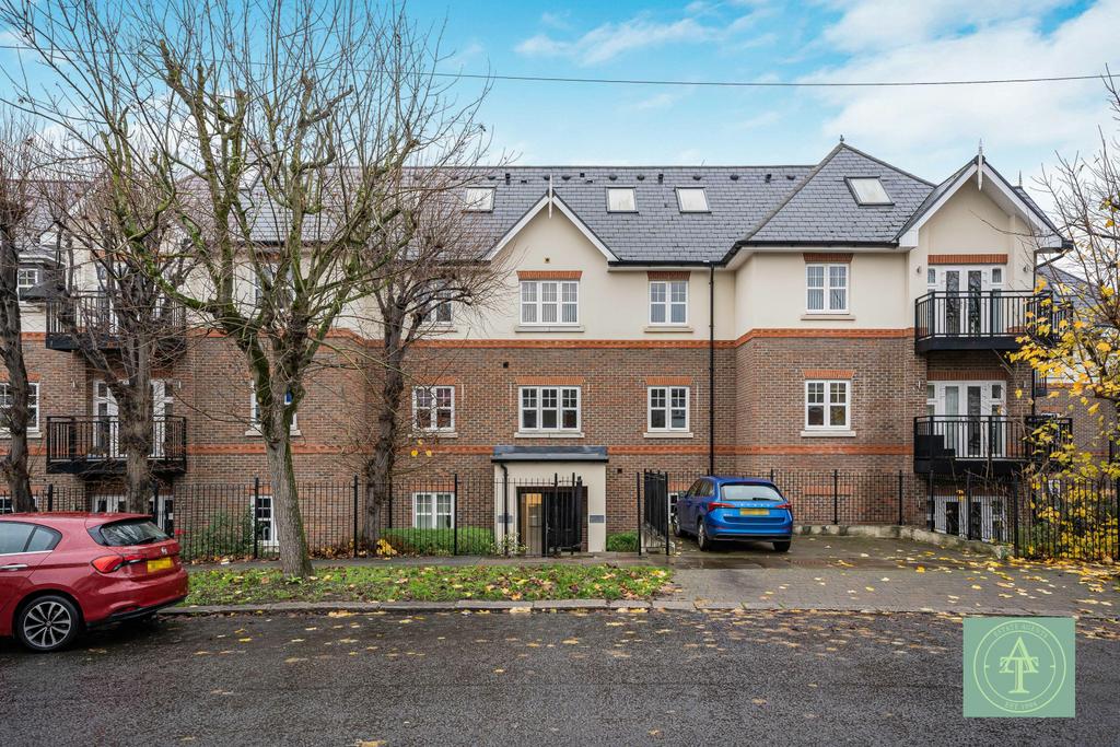 2 Bedroom Flat for Sale