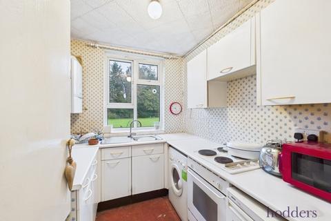 1 bedroom maisonette for sale, Rose View, Hollies Court, Addlestone, Surrey, KT15