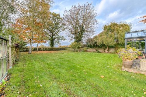 undefined, Harleston IP20