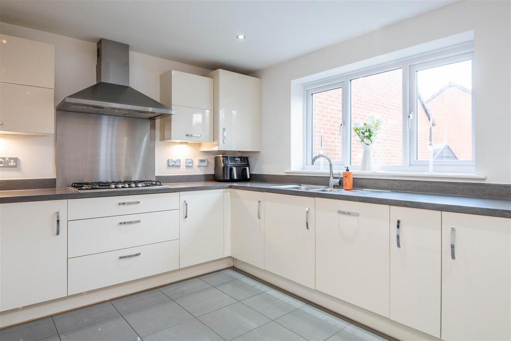 Kitchen / Diner