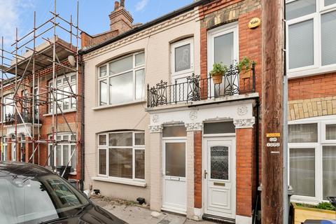 3 bedroom terraced house for sale, Brocklesby Road, London SE25