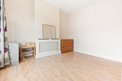 3 bedroom terraced house for sale, Brocklesby Road, London SE25