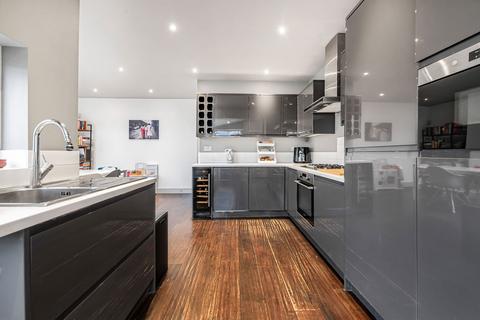 3 bedroom terraced house for sale, Dunbar Avenue, Beckenham BR3