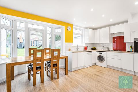3 bedroom terraced house for sale, Imber Close, Southgate, London, N14