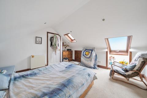 2 bedroom maisonette for sale, Sutton Road, Southend-on-Sea, Essex