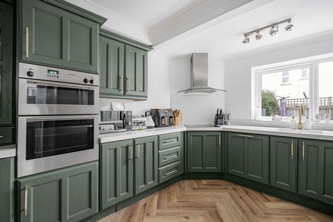 4 bedroom terraced house for sale, Glebe Road, Bromley BR1