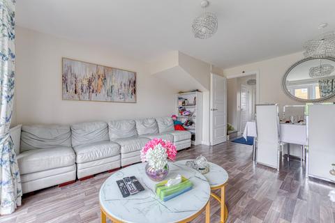 3 bedroom end of terrace house for sale, Valetta Drive, Carbrooke