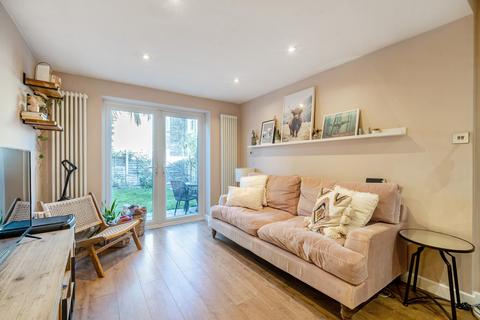 2 bedroom apartment for sale, Stanger Road, London