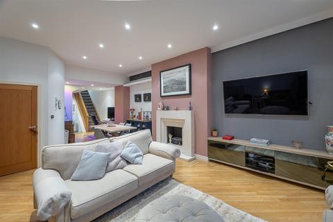 2 bedroom flat for sale, Sanderson Road, Jesmond, Newcastle upon Tyne