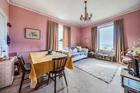 4 bedroom apartment for sale, Grange Hill, London