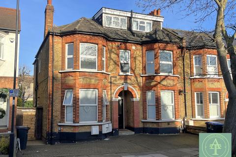Arlow Road, Winchmore Hill, London, N21
