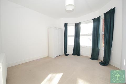 2 bedroom flat for sale, Arlow Road, Winchmore Hill, London, N21