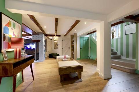 5 bedroom detached house for sale, Walkwood Rise, Beaconsfield, Buckinghamshire, HP9
