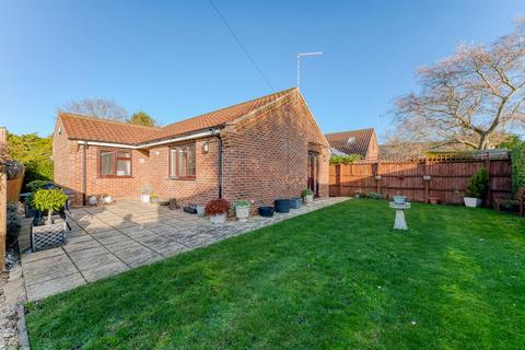 2 bedroom detached bungalow for sale, Sheldrick Place, Dereham