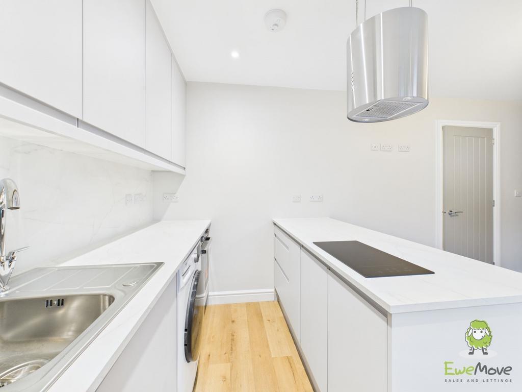 Kitchen - Ewemove Whitchurch  Nantwich Charlotte T