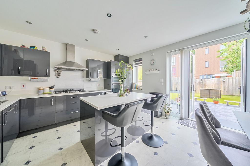 Kitchen /Dining Room