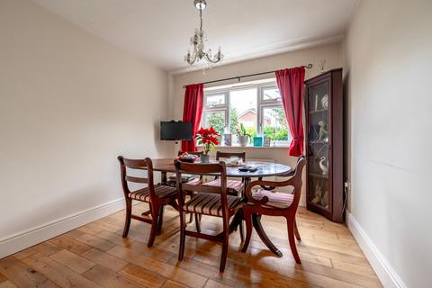 4 bedroom detached bungalow for sale, The Close, Hemsby