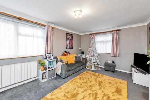 2 bedroom ground floor flat for sale, Burns Road, Royston SG8