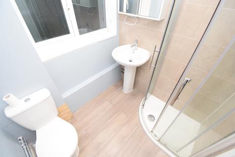 2 bedroom apartment for sale, Dulverton Avenue, CV5 8HD CV5