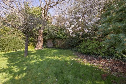 undefined, Upper Brighton Road, Surbiton KT6