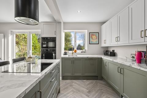 undefined, Red Lion Road, Surbiton KT6