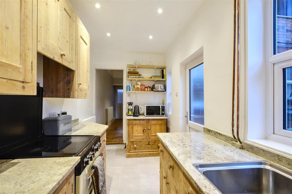 Kitchen 3.jpeg