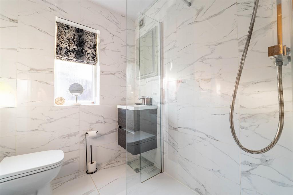 Family Shower Room