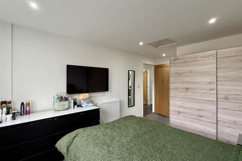 2 bedroom flat for sale, Hinton Road, Hereford