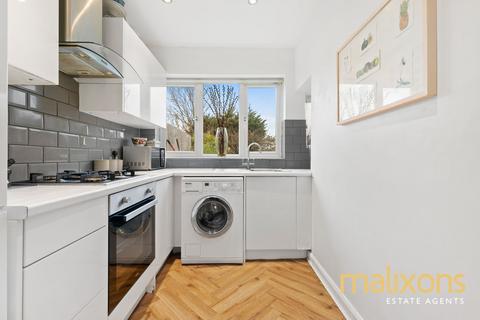 3 bedroom terraced house for sale, Covington Way, London SW16